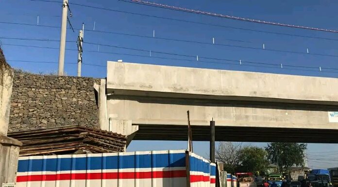 Kawat Batu Penopang Flyover Kereta Bandara di Batusari Banyak Hilang