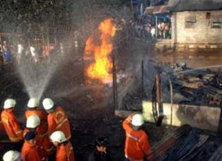 Enam Kios di Pasar Cileles Hangus Terbakar Akibat Korsleting Listrik