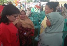 Kunjungi Korban Tsunami, Ibu-ibu Persaudaraan PDI Perjuangan Tampung Keluh Kesah Warga