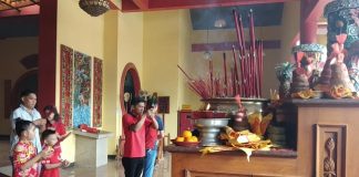 Imlek 2019: Vihara Avalokitesvara Dipadati Warga Tionghoa