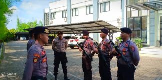 Pengamanan Kantor KPU Provinsi Banten, Di Lakukan Oleh Kepolisian Polda Banten Sambut Pemilu 2019