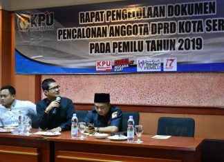 Divisi Teknis KPU Kota Serang di Dampingi Panwaslu Melakukan Rapat Pengelolaan Dokumen Pencalonan