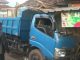 Hilang Konsentrasi, Truk Muatan Bahan Bangunan Tabrak Toko Burung