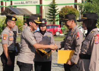 Personil Pam TPS Dapat Penghargaan Dari Kapolres Lebak