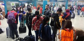 Pemudik Mulai Memadati Pelabuhan Pelabuhan Merak