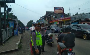 Urai Kemacetan, Polres Serang Kota Berlakukan One Way Menuju Jalur Wisata Banten
