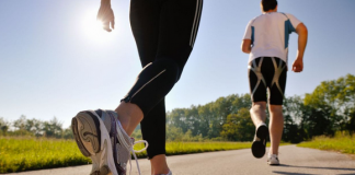 Suka Berolahraga Tanpa Pemanasan? Hati-hati Sport Injury Mengintai
