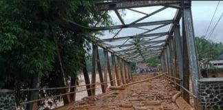 Banjir Bandang Lebak Mengakibatkan 28 Jembatan Rusak