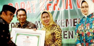Bangun Kehidupan Beragama, Bupati Serang Raih Penghargaan Kemenag