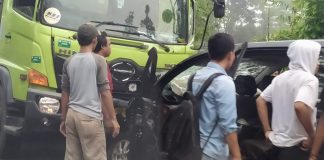Adu Kebo Tronton Vs Avanza Di Serang Tewaskan Tiga Orang