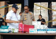 Gerebek Gudang Di Tangerang, Polisi Amankan 287 Karton Berisi Masker