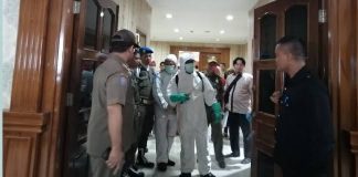 Gedung Pusat Pemerintahan Kota Tangerang Disemprot Disinfektan