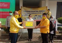 Lawan Covid-19, Golkar Banten Bagikan APD hingga Disinfeksi