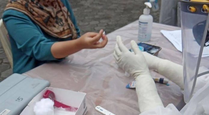 Emak-emak Di Kota Serang Kabur Dari Rumah Takut Dirapid Test
