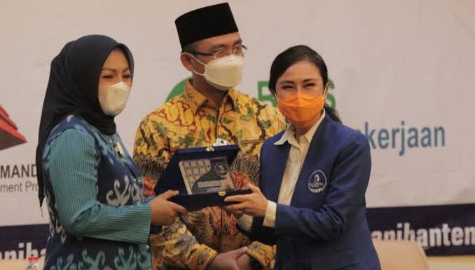 Wagub Banten Andika Hazrumy Minta Wanita Pengusaha Ikut Membantu Pulihkan Ekonomi