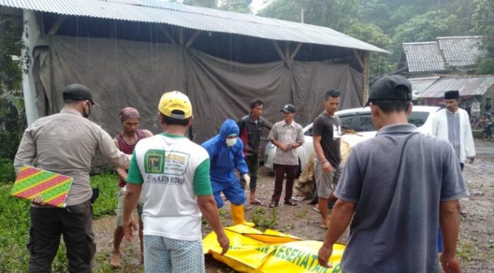Warga Pandeglang Dihebohkan Penemuan Sosok Mayat di Kolam Ikan
