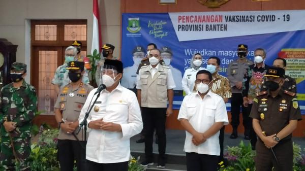 Kepala Daerah di Banten Ikuti Vaksinasi COVID-19 Tahap Pertama