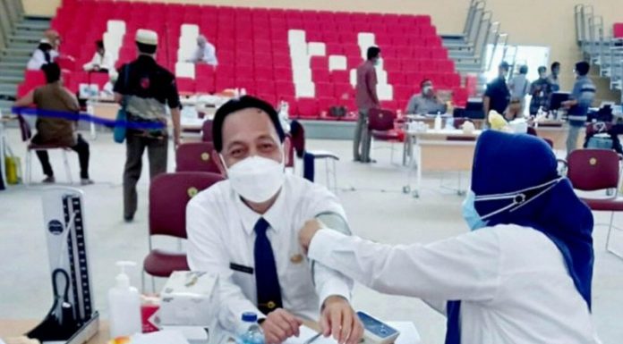 Rektor Untirta Dan Ratusan Dosen Jalani Vaksinasi
