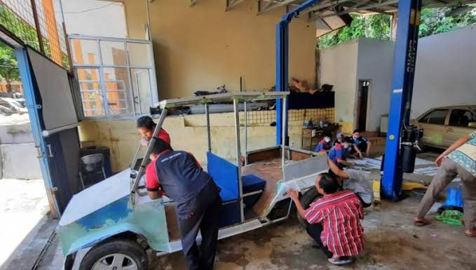 Siswa SMKN 4 Kabupaten Pandeglang Produksi Mobil Listrik