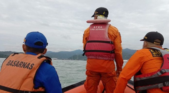 SAR Banten Temukan Jasad Warga Jatuh Dari KMP Batu Mandidi Perairan Cilegon