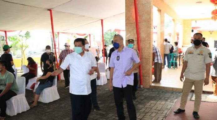 Kejati Banten Gelar Vaksinasi COVID-19 di Vihara Caga Sasana Kabupaten Tangerang