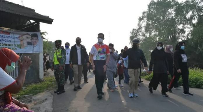 Wapres Ma’ruf Amin Berolahraga Pagi dan Sapa Masyarakat Tanara Serang