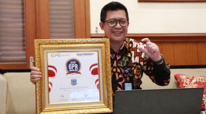 Diskominfo Kota Tangerang Selatan Sabet Penghargaan Top Government Public Relations Award 2021