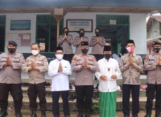 Peduli Kemanusiaan, Ditpamobvit Polda Banten Adakan Jumat Barokah Ke Ponpes Al Irsyad