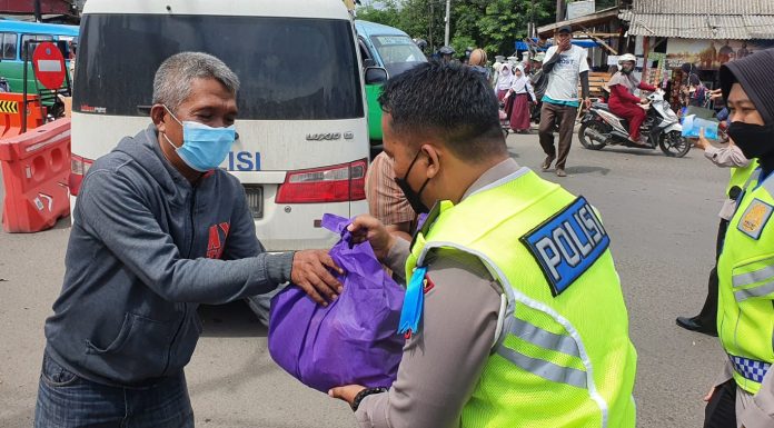 Hari Ke-8 Operasi Zebra Maung 2021, Ditlantas Polda Banten Disiplinkan Prokes Dan Bhakti sosial
