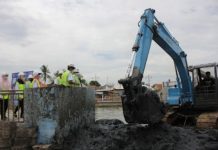 Mudahkan lintasan nelayan, Pemkab Tangerang normalisasi muara Sungai Ciketapang