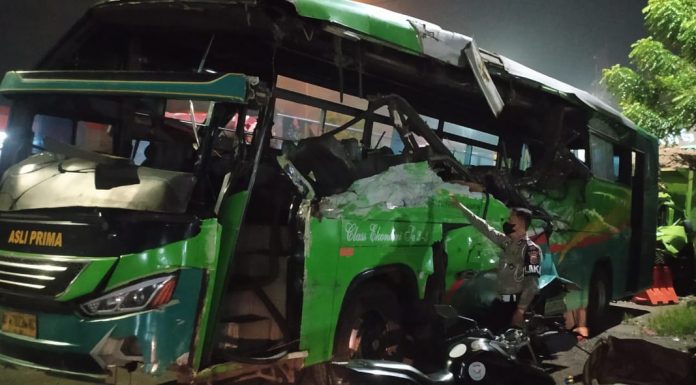 Dirlantas Polda Banten : Dua Penumpang Meninggal Dalam Kecelakaan Bus di Tol Tangerang-Merak