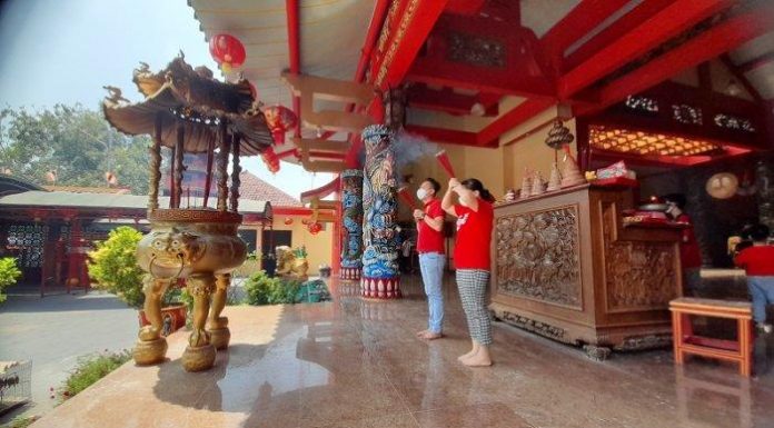 Tahun Baru Imlek, Vihara Avalokitesvara Serang Ramai Pengunjung