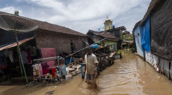 Ratusan Rumah di Carita Terendam Banjir