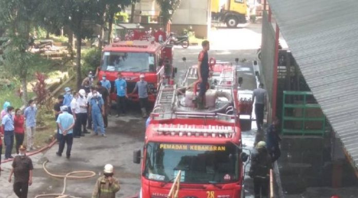 Pabrik Karoseri Dump Truck Terbakar di Kabupaten Tangerang