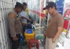Panjat Pohon Masuk ke Dalam Alfamart, Pria ini Ditangkap Polisi