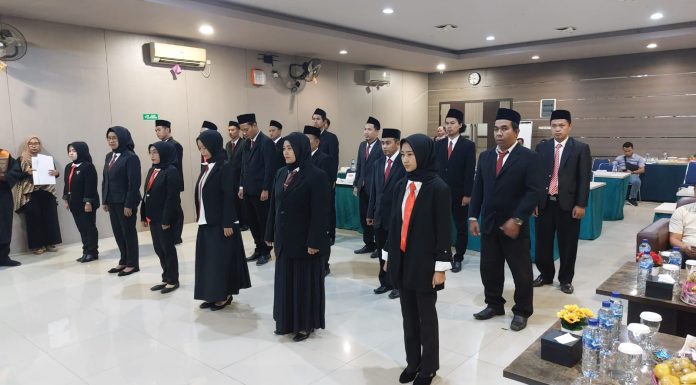 18 Anggota Panwaslu Kecamatan Kota Serang Resmi Dilantik