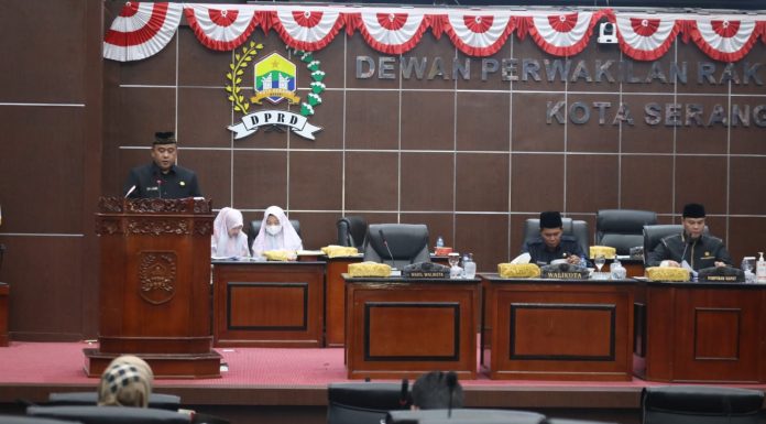 Walikota Serang Rapat Paripurna Bahas Raperda Standar Pelayanan Minimal
