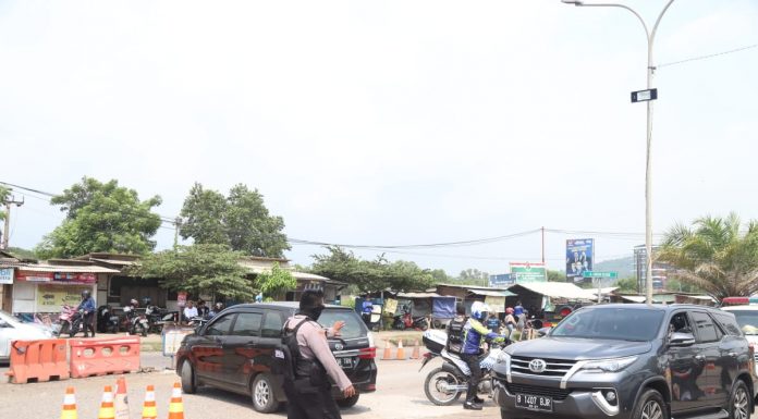 Kapolres Cilegon : Jalur Wisata Pantai Anyer Penuh, Silahkan Menggunakan Jalur Alternatif