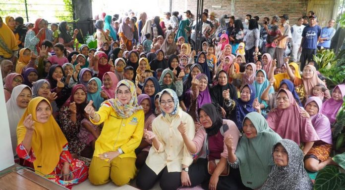 Nyalon Gubernur Banten, Emak-Emak Minta Airin Bangun Fasilitas Taman Bermain Anak
