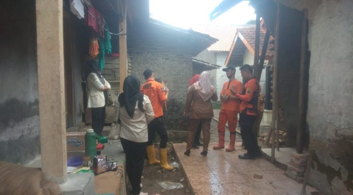 Rumah Warga Curug Roboh Akibat Hujan Deras di Respon Cepat Pemkot Serang