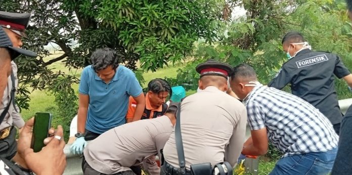 Supir Truk Ditemukan Tak Bernyawa di Pinggir Jalan
