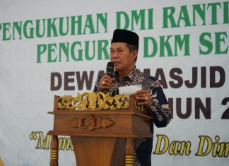 Wakil Wali Kota Serang Menyampaikan Pendapat Terhadap Raperda Usul DPRD