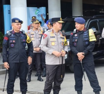 Kapolda Banten Dampingi Dankor Brimob Monitoring Pelaksanaan Operasi Lilin 2023