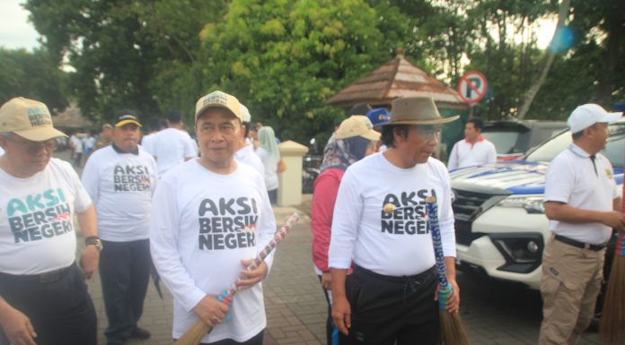 HPSN 2024, Pj Gubernur Banten Bersama Pj Wali Kota Serang Gelar Aksi Bersih Negeri di Kawasan Kesultanan Banten Lama