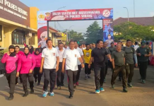 Meriahkan HUT Bhayangkara, Polres Serang Gelar Jalan Santai