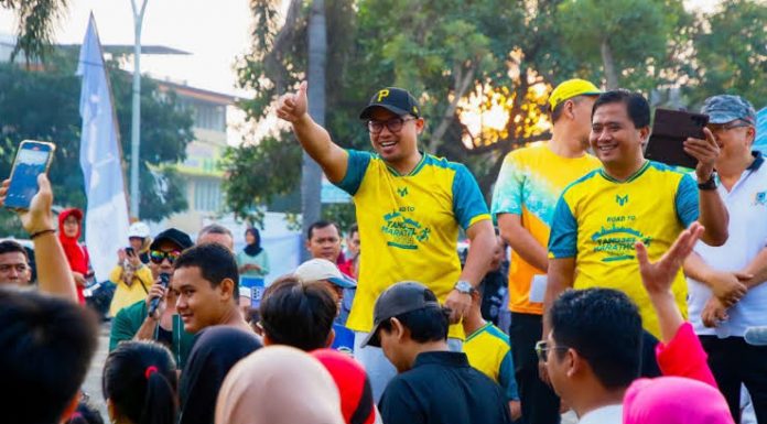 Road to Tangsel Marathon Berlanjut Wakil Wali Kota Pilar Saga Ichsan Lepas Ribuan Peserta di Pamulang