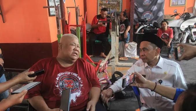 Pj Walikota Berikan Apresiasi Kepada Peraih Emas Olimpiade Paris Rizki Juniansyah Jadi PNS