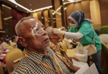 Sambut Peringatan Hari Oeang, Pajak Banten Bersama PERDAMI dan HBT Gelar Baksos Operasi Katarak Gratis