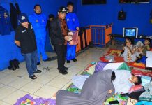 Banjir Rendam Sejumlah Wilayah di Tangerang, Pemkot Lakukan Evakuasi Warga