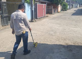 Warga Komplek Karisma Kecewa, Perbaikan Jalan Tak Kunjung Direalisasikan